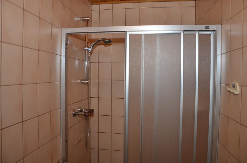 Haus Dachstein Schnitzer Hotel Eben Im Pongau Room photo