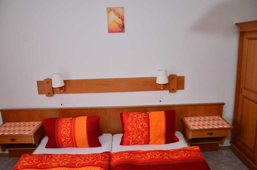 Haus Dachstein Schnitzer Hotel Eben Im Pongau Room photo